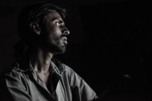 【2025年】脂性肌の方におすすめなメンズ向け化粧水！テカリや毛穴が気になる男性に相性の良い物や選び方について！